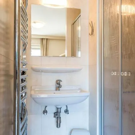 Guernsey 102 Located On The In Daire Koksijde